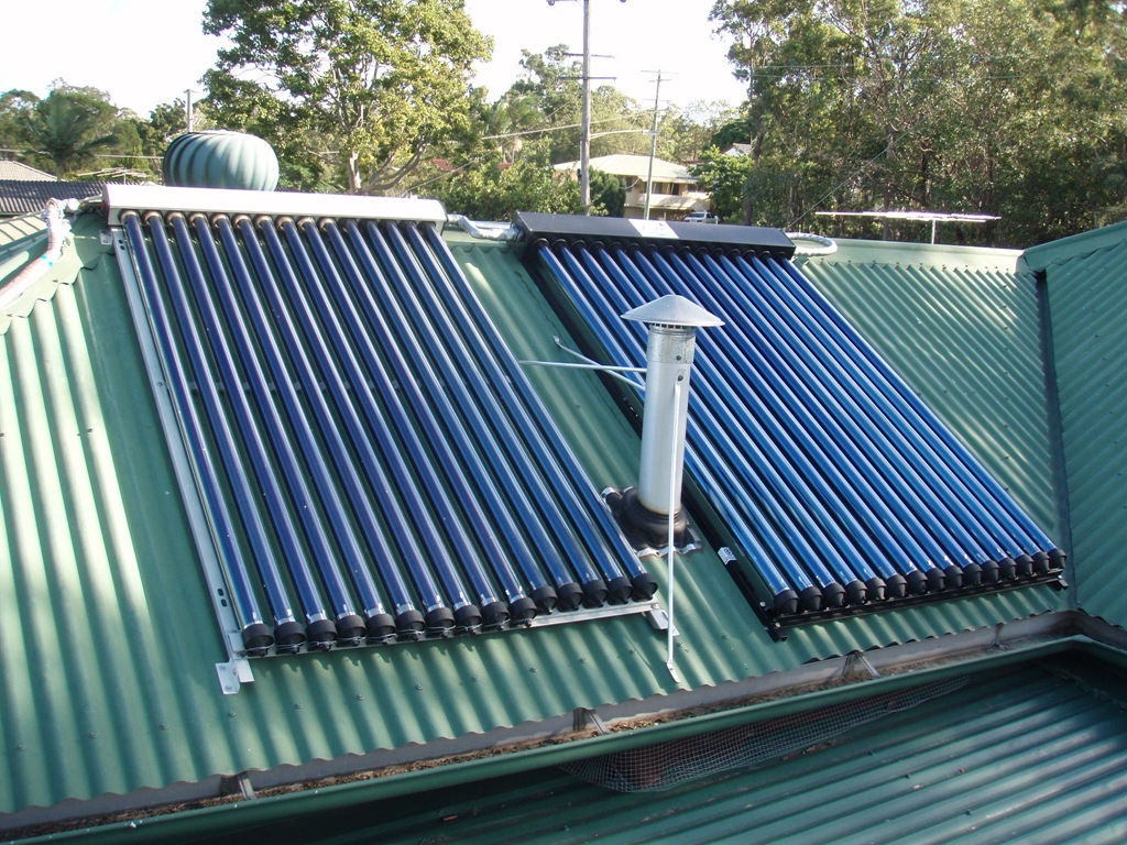  Solar hot 1 solar panel , 40 gallon hot water cylinder, pump and box